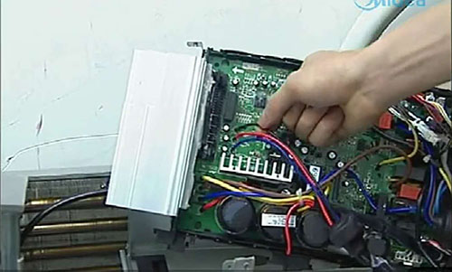 福田美的空调电话是多少